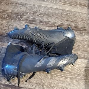 Adidas predator mutator 20.1 blackout size 10